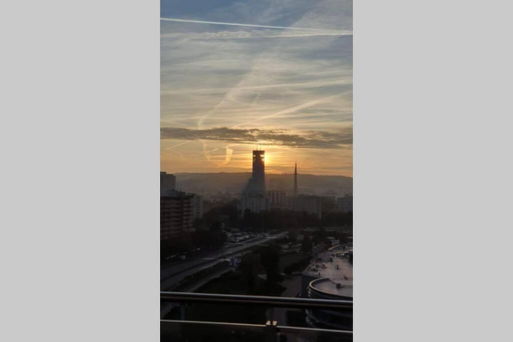 *14th Floor A Lot Of Sun - Near Baltic Baltic Sea And Reagaen Park - Big Balkoon - Nice View - Private Parking Place - Oldtown 20min And Sopot 10min